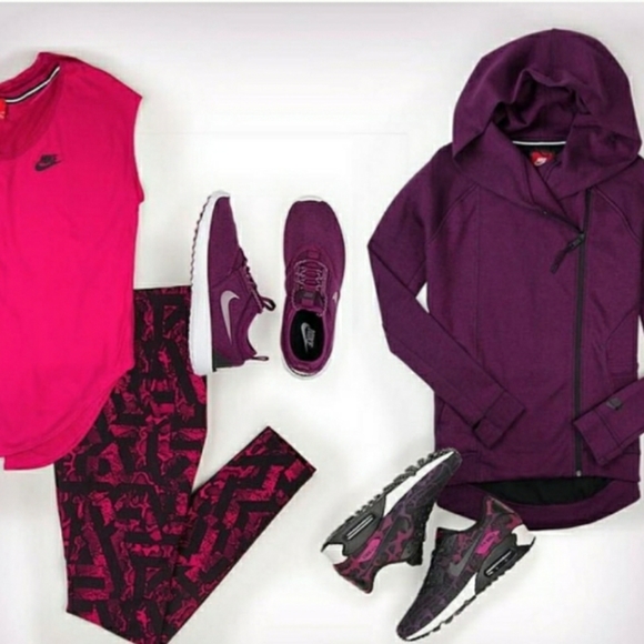 3-5 Workout mystery box w/ lululemon leggings - Picture 3 of 3